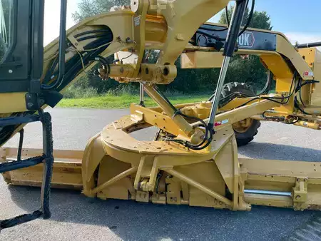 Graders 2021 Caterpillar 140k (28)