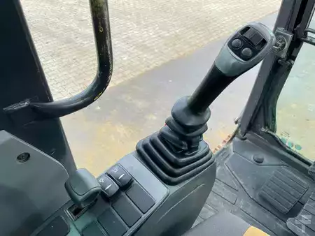 Korečková rýpadla 2015 Doosan DX235LCR-5 (25)