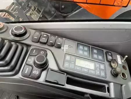 Korečková rýpadla 2015 Doosan DX235LCR-5 (26)