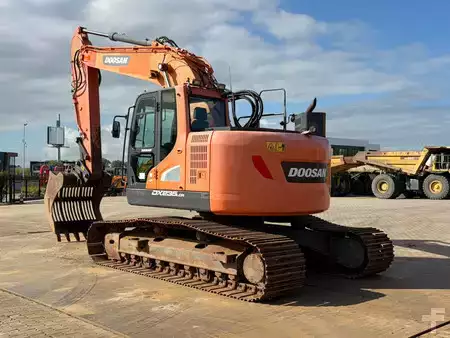 Korečková rýpadla 2015 Doosan DX235LCR-5 (3)