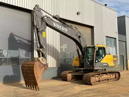 Rupsgraafmachines 2019 Volvo EC220EL (2)