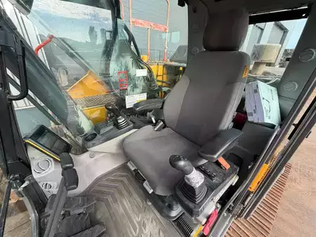 Rupsgraafmachines 2019 Volvo EC220EL (21)