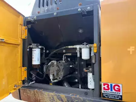 Rupsgraafmachines 2019 Volvo EC220EL (29)