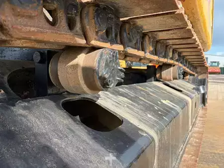 Korečková rýpadla 2017 Caterpillar 323FLN (14)