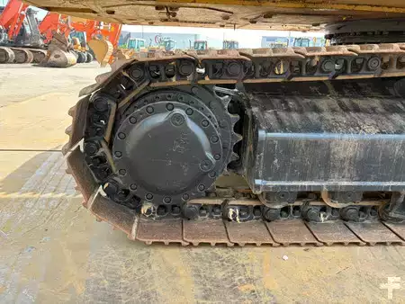 Korečková rýpadla 2017 Caterpillar 323FLN (16)