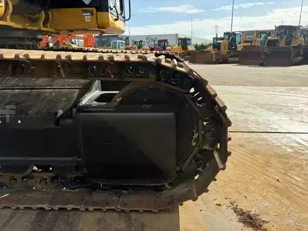 Korečková rýpadla 2017 Caterpillar 323FLN (17)