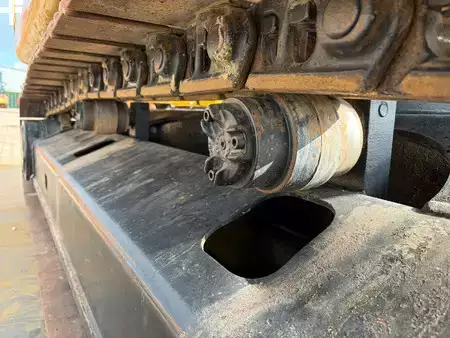 Korečková rýpadla 2017 Caterpillar 323FLN (18)