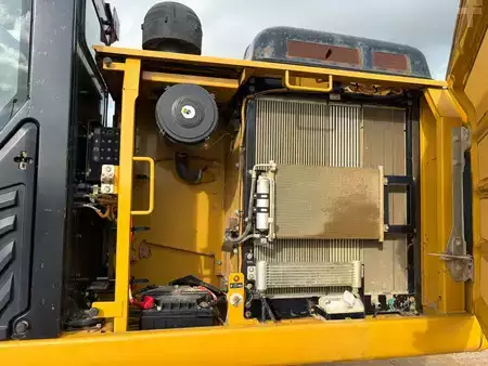 Korečková rýpadla 2017 Caterpillar 323FLN (31)