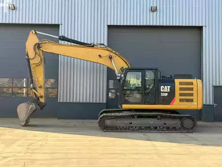 Beltegraver 2018 Caterpillar 320FL (1)