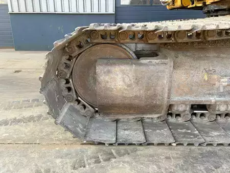 Beltegraver 2018 Caterpillar 320FL (11)