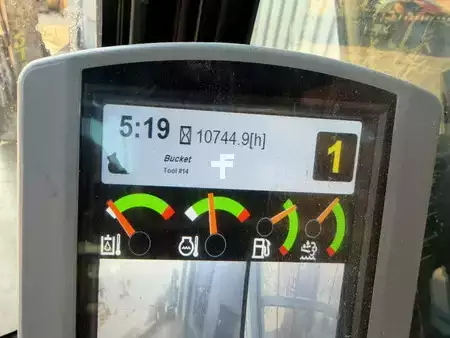 Beltegraver 2018 Caterpillar 320FL (23)