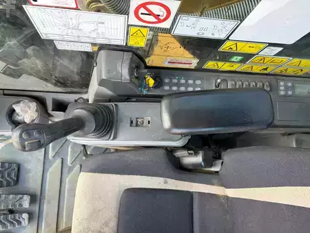 Beltegraver 2018 Caterpillar 320FL (25)