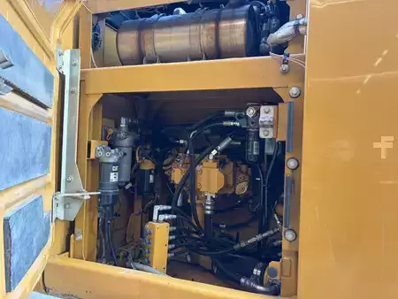 Beltegraver 2018 Caterpillar 320FL (29)