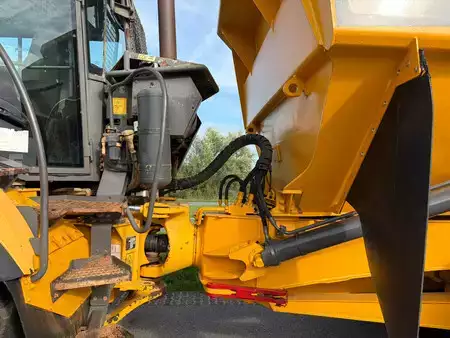 Зчленовані самоскиди 2012 Volvo A30F (17)