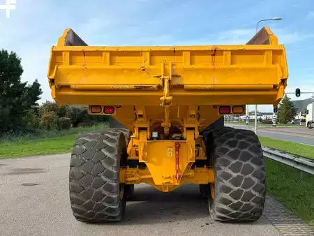 Зчленовані самоскиди 2012 Volvo A30F (4)