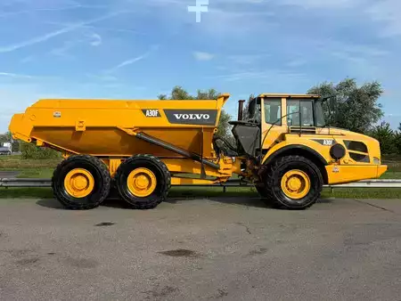 Зчленовані самоскиди 2012 Volvo A30F (6)