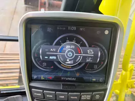 Bæltegraver 2019 Hyundai HX260L (26)