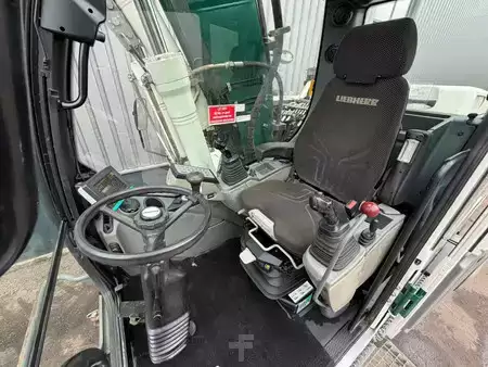 Mobilní bagry 2016 Liebherr A916 (18)