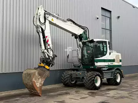 Mobilní bagry 2016 Liebherr A916 (2)