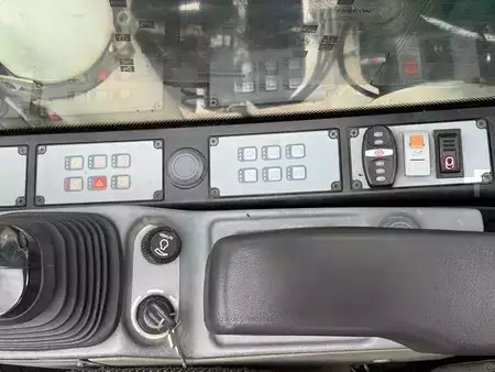 Mobilní bagry 2016 Liebherr A916 (24)