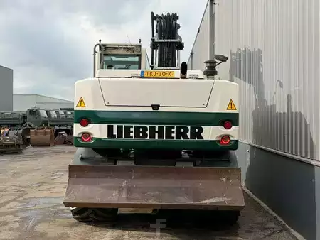 Mobilní bagry 2016 Liebherr A916 (4)