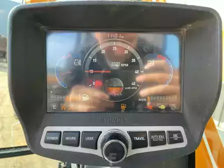 Kettenbagger 2014 Hyundai Robex 300NLC-9A (21)