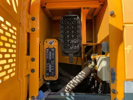 Kettenbagger 2014 Hyundai Robex 300NLC-9A (27)