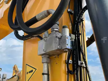 Kettenbagger 2016 Liebherr R926LC (10)