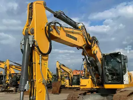 Kettenbagger 2016 Liebherr R926LC (11)