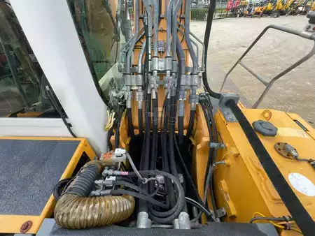 Kettenbagger 2016 Liebherr R926LC (31)