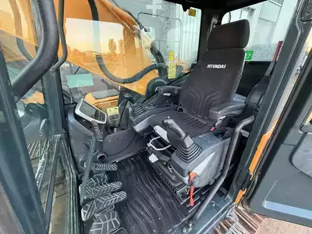 Bæltegraver 2017 Hyundai HX380L (19)