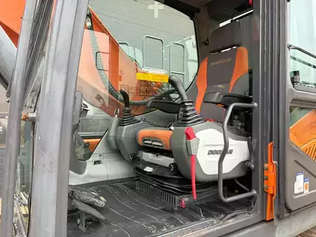 Hydraulic Excavators 2017 Doosan DX255LC-5 (20)