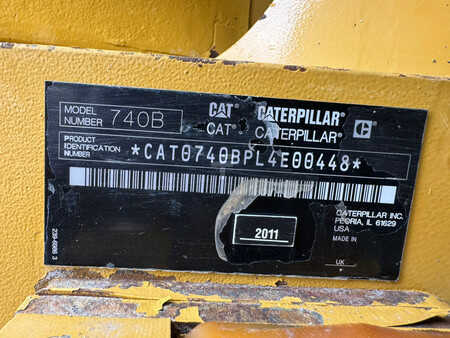 Knickgelenkte Muldenkipper/Dumper 2011 Caterpillar 740B (30)