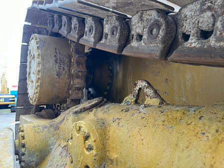 Telaketjupuskutraktorit 2001 Caterpillar D8R - Single shank ripper (16)