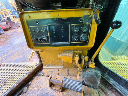 Telaketjupuskutraktorit 2001 Caterpillar D8R - Single shank ripper (19)