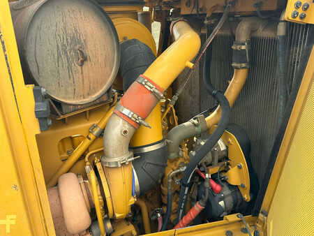 Telaketjupuskutraktorit 2018 Caterpillar D8R (15)