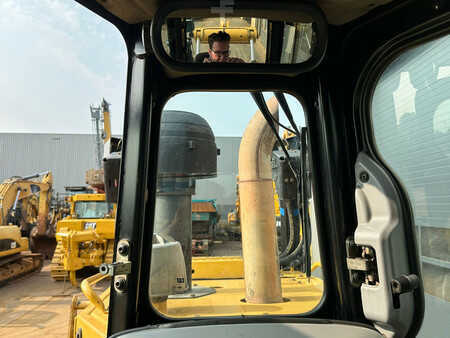 Telaketjupuskutraktorit 2018 Caterpillar D8R (23)
