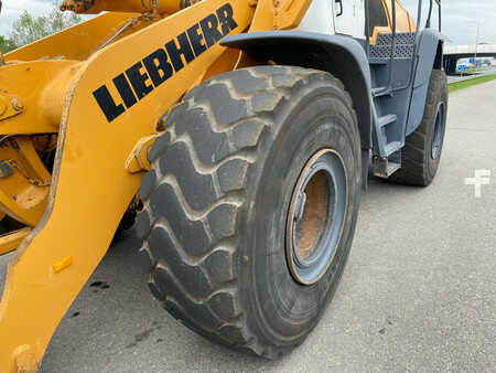 Kolové nakladače 2015 Liebherr L580 (9)