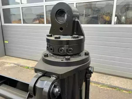 Escavatori cingolati 2011 SBL  (12)