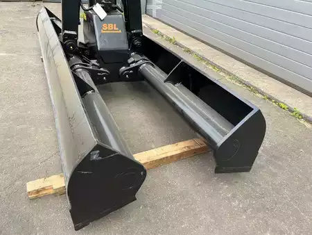 Escavatori cingolati 2011 SBL  (4)