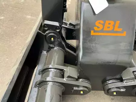 Escavatori cingolati 2011 SBL  (8)