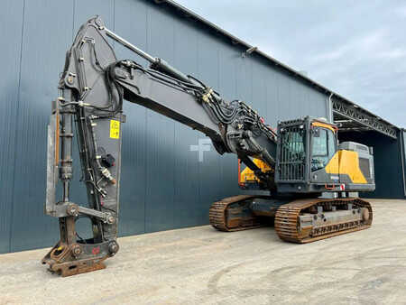 Hydraulic Excavators 2016 Volvo EC380E HR UHD (4)