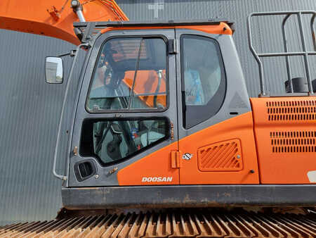 Doosan DX300LC-5