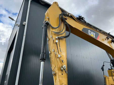 Caterpillar 325F LCR