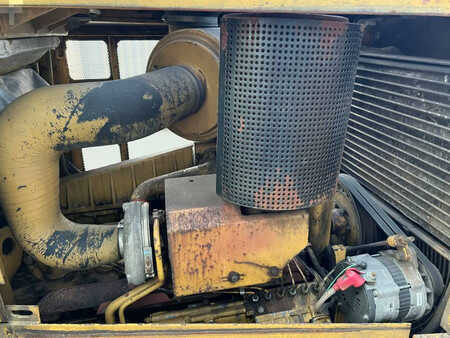 Escavadoras 1996 Caterpillar D7H (38)