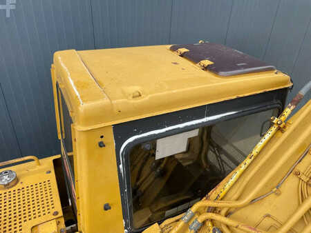 Beltegraver 1992 Caterpillar 325LN (11)