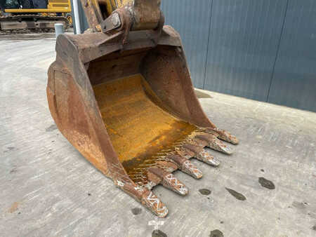 Beltegraver 1992 Caterpillar 325LN (19)