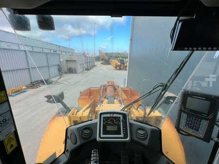 Wheel Loaders 2013 Caterpillar 972K (26)