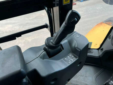 Wheel Loaders 2013 Caterpillar 972K (27)