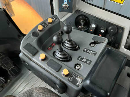 Wheel Loaders 2013 Caterpillar 972K (28)